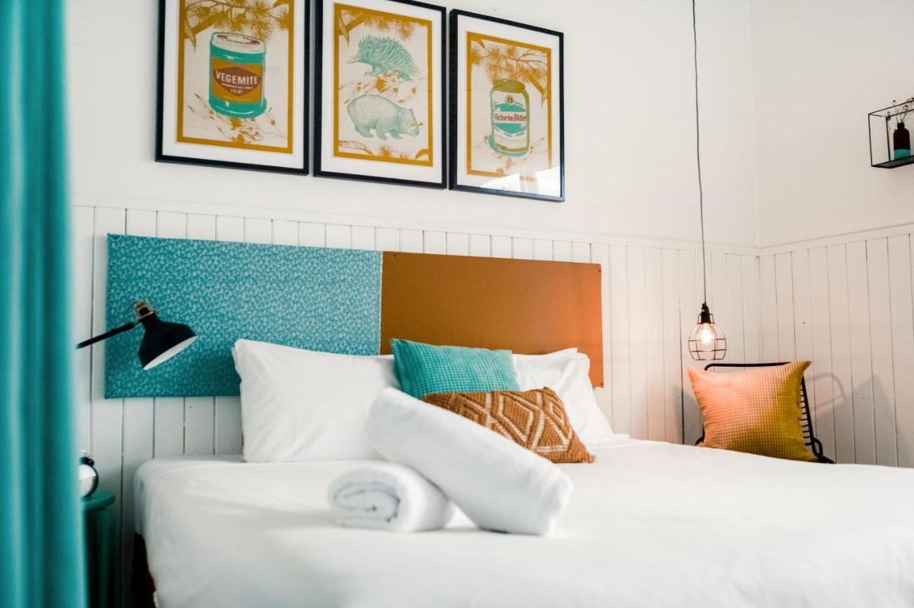 East Lake Travellers Lodge Джиндабайн Екстериор снимка