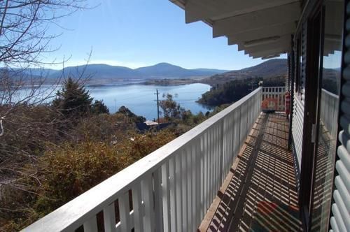East Lake Travellers Lodge Джиндабайн Екстериор снимка